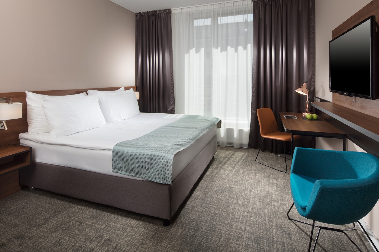 Standard room Holiday Inn